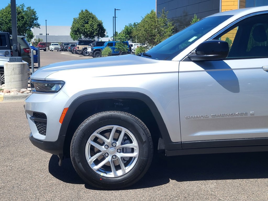 New 2026 Jeep Grand Cherokee Laredo X AWD/4WD image 9