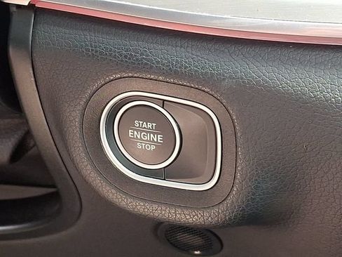 Used 2024 Mercedes-Benz GLE 450e 4MATIC image 26