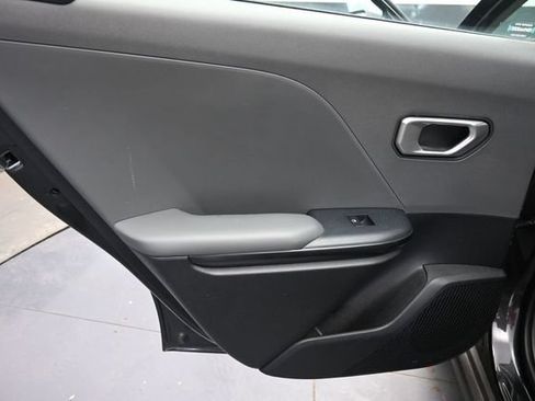 Used 2025 Kia K4 FWD image 32