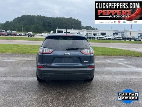 Used 2021 Jeep Cherokee Latitude FWD image 4