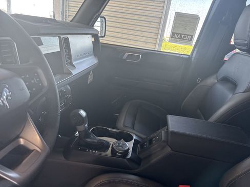 New 2025 Ford Bronco Outer Banks image 25