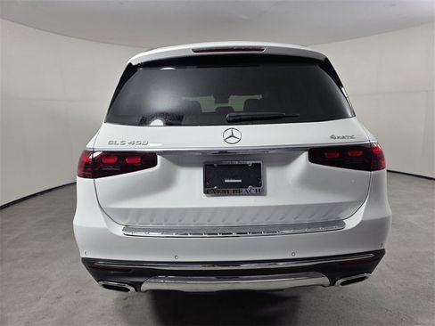 New 2026 Mercedes-Benz GLS 450 4MATIC image 5