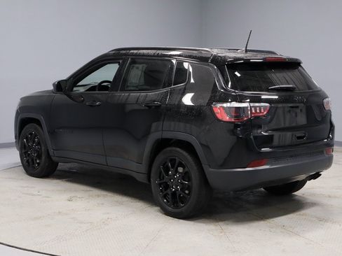 Used 2022 Jeep Compass Altitude image 9