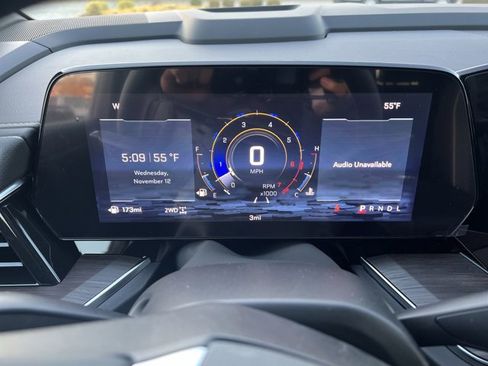 New 2026 Chevrolet Suburban Premier image 12