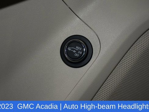 Used 2023 GMC Acadia Denali w/ Denali Ultimate Package AWD/4WD image 23