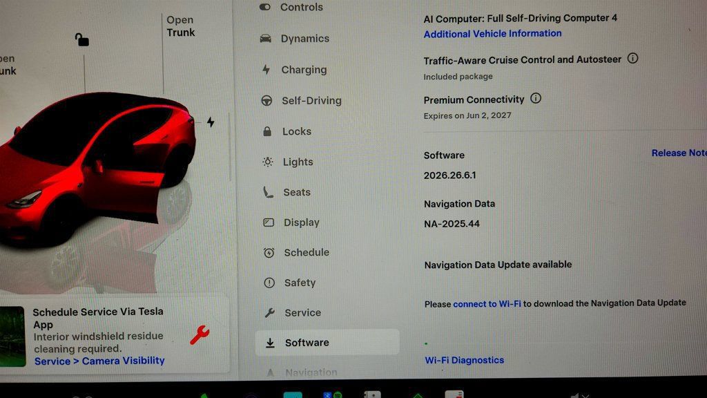 Used 2024 Tesla Model Y 2WD image 18