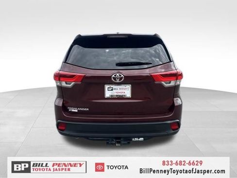 Used 2019 Toyota Highlander LE image 4