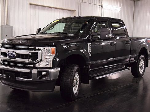Used 2021 Ford F250 XLT w/ XLT Value Package image 3