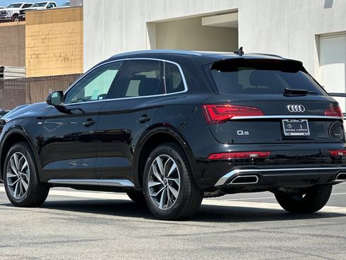 Used 2022 Audi Q5 2.0T Premium w/ Convenience Package AWD/4WD image 5