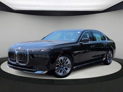 Used 2026 BMW i7 xDrive60 RWD image 1