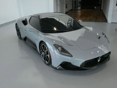 Used 2023 Maserati MC20 Coupe image 13