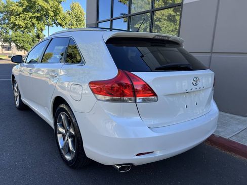 Used 2011 Toyota Venza w/ Convenience Pkg FWD image 5