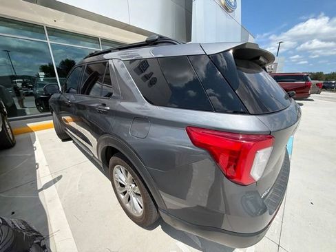 Used 2023 Ford Explorer XLT w/ Equipment Group 202A AWD/4WD image 13