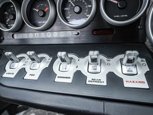Used 2005 Ford GT RWD image 23