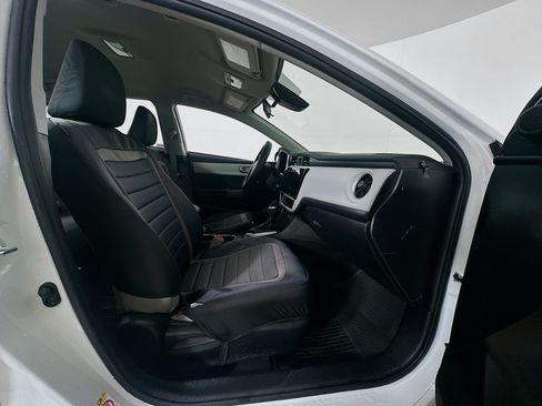 Used 2017 Toyota Corolla LE FWD image 29