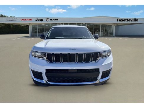 New 2025 Jeep Grand Cherokee L Laredo w/ Trailer Tow Package image 8