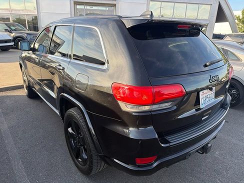 Used 2015 Jeep Grand Cherokee Altitude AWD/4WD image 4