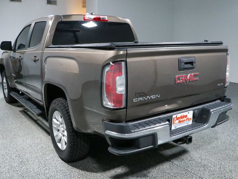 Used 2016 GMC Canyon SLE RWD image 9