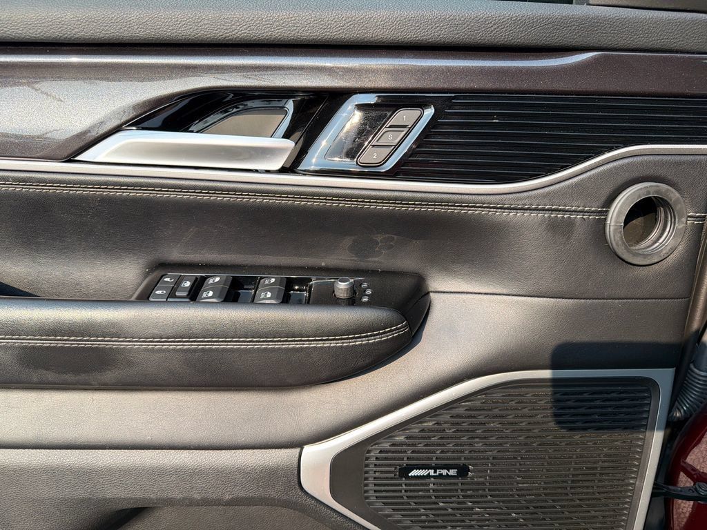 Used 2024 Jeep Wagoneer 4WD w/ Premium Group I image 24