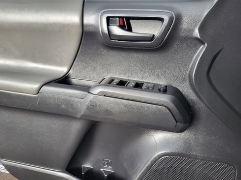 Used 2023 Toyota Tacoma SR AWD/4WD image 12