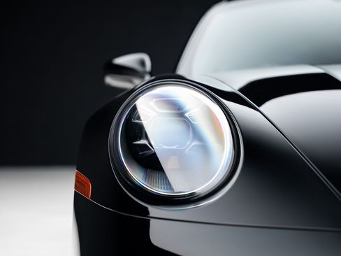 Used 2022 Porsche 911 Turbo S image 9