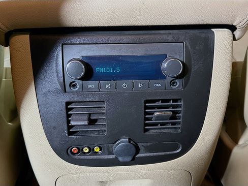 Used 2011 Chevrolet Avalanche LTZ image 27