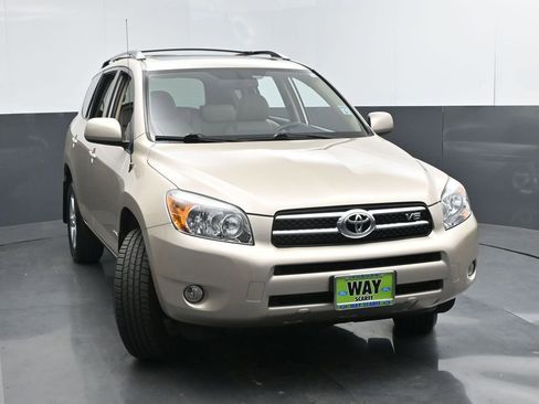 Used 2007 Toyota RAV4 Limited AWD/4WD image 8