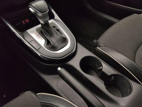 Used 2021 Kia Forte GT-Line image 26