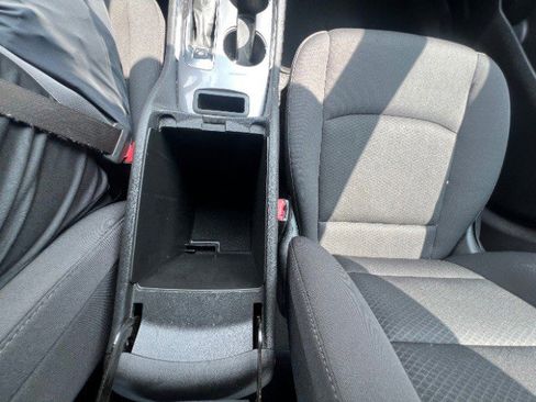 Used 2023 Chevrolet Malibu LT FWD image 31