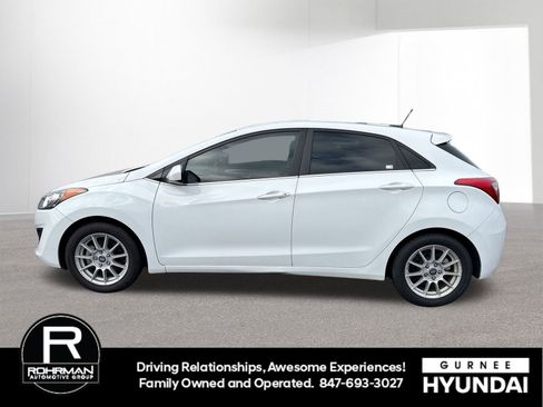 Used 2017 Hyundai Elantra GT image 5