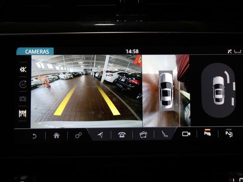 Used 2019 Jaguar XE Landmark Edition image 18