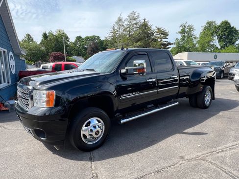 Used 2012 GMC Sierra 3500 Denali AWD/4WD image 3