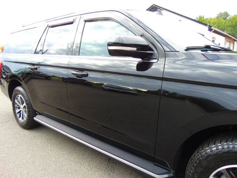 Used 2019 Ford Expedition Max XLT w/ Equipment Group 202A AWD/4WD image 47