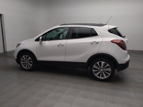 Used 2019 Buick Encore Preferred image 3