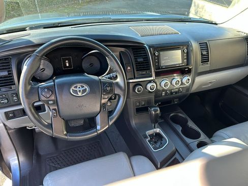 Used 2018 Toyota Sequoia SR5 w/ Premium Package image 17