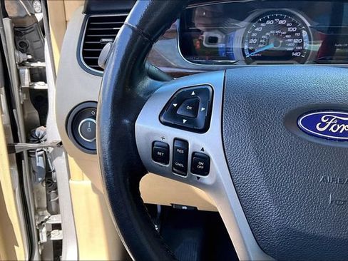 Used 2013 Ford Taurus Limited FWD image 18