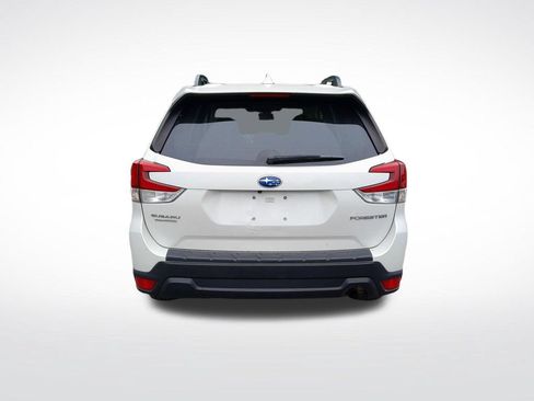 Used 2020 Subaru Forester Premium AWD/4WD image 7