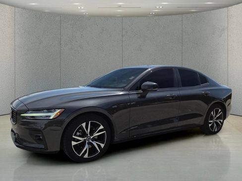 Used 2025 Volvo S60 B5 Plus w/ Protection Package Premier FWD image 10