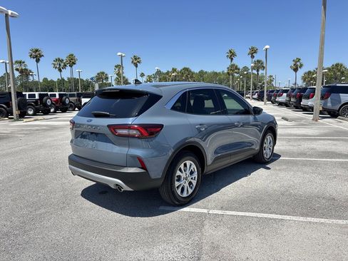 Used 2024 Ford Escape Active w/ Tech Pack #1 FWD image 3