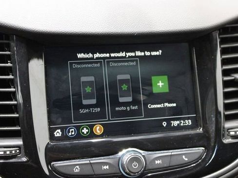 Used 2019 Chevrolet Trax LT w/ LT Convenience Package image 36