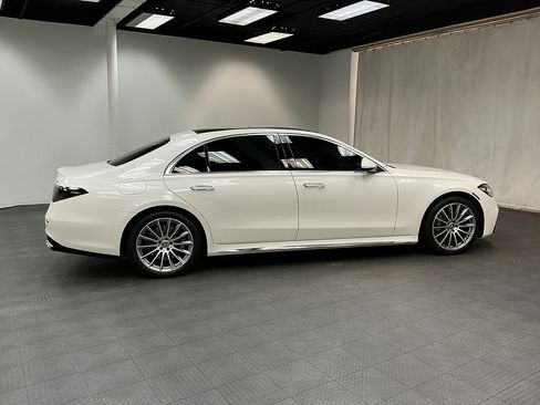 Used 2023 Mercedes-Benz S 580e 4MATIC Sedan image 8