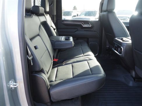 Used 2024 GMC Sierra 2500 SLT w/ SLT Premium Package image 20