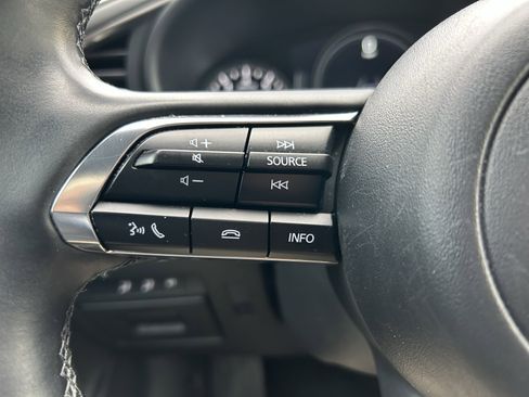 Used 2024 MAZDA MAZDA3 s image 19