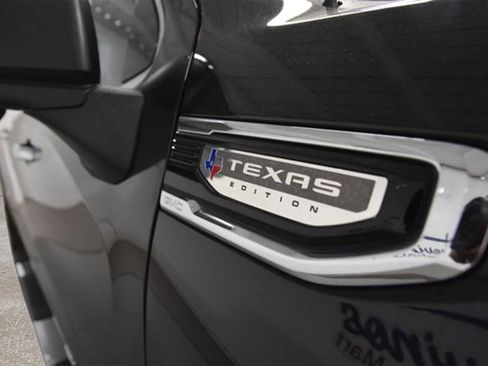 Used 2019 GMC Sierra 1500 SLT image 38