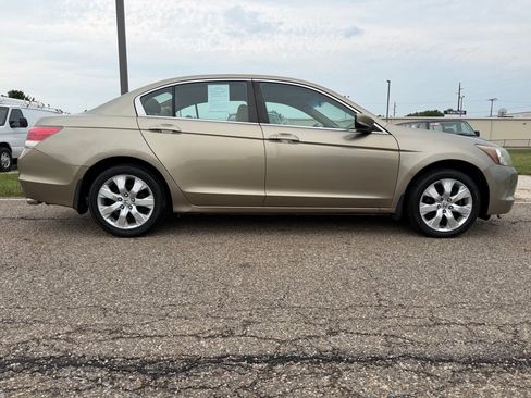 Used 2010 Honda Accord EX image 19