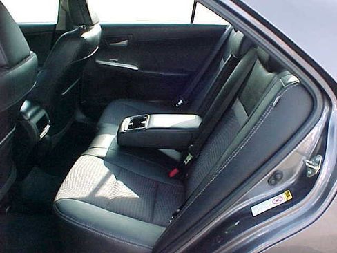 Used 2014 Toyota Camry SE FWD image 14