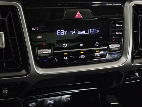Used 2021 Kia Sorento S w/ Panoramic Sunroof Package image 13