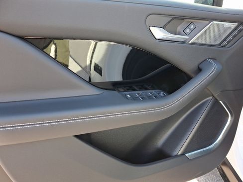 New 2024 Jaguar I-PACE R-Dynamic HSE image 10