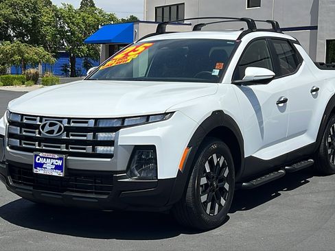 Used 2025 Hyundai Santa Cruz SEL AWD/4WD image 1