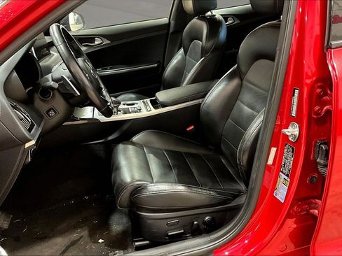 Used 2018 Kia Stinger GT2 AWD/4WD image 25